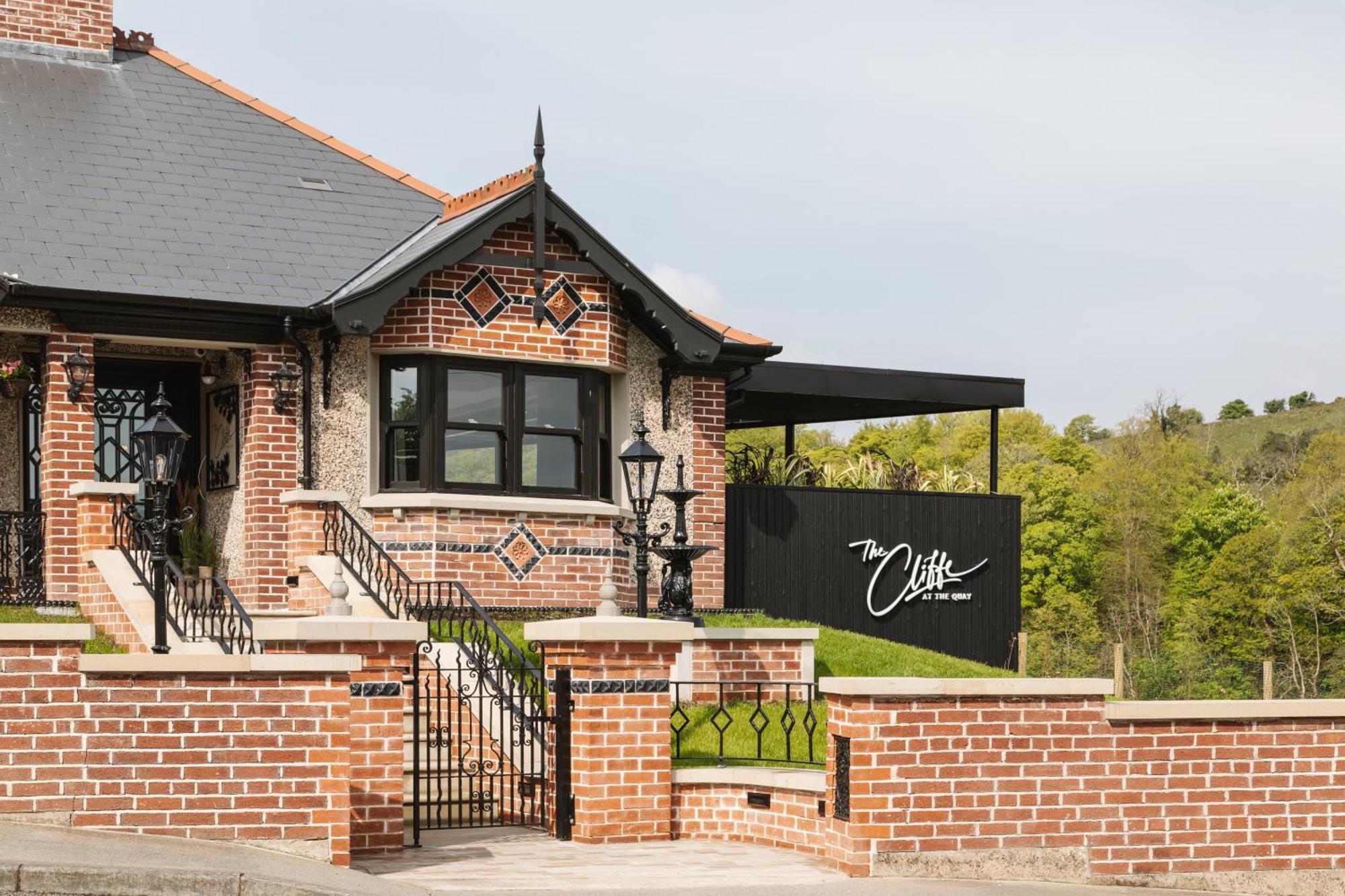 Hotel The Cliffe At The Quay à Donegal Town Extérieur photo